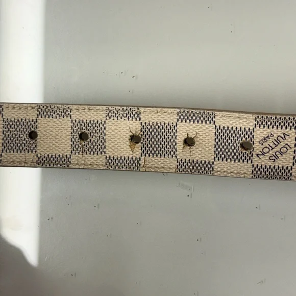 Louis Vuitton Beige Checkered Belt with Gold Buckle - Picture 6 of 8